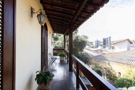 Casa à venda com 1400m², 4 quartos e 5 vagasVaranda do Quarto 1