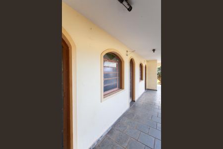 Casa à venda com 1400m², 4 quartos e 5 vagasEdícula