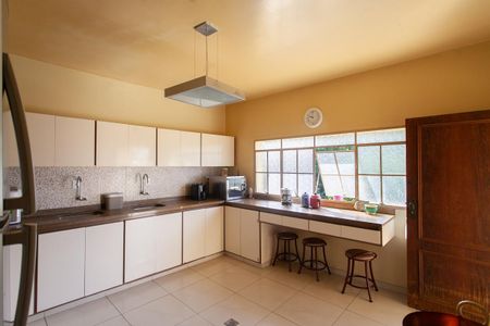 Casa à venda com 1400m², 4 quartos e 5 vagasCozinha e Copa