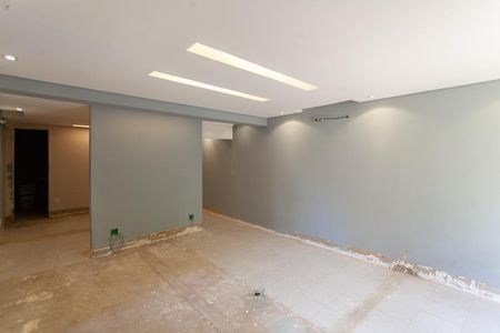 Casa à venda com 1400m², 4 quartos e 5 vagasEdícula