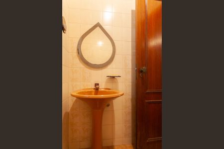 Casa à venda com 1400m², 4 quartos e 5 vagasLavabo