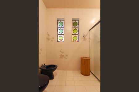 Casa à venda com 1400m², 4 quartos e 5 vagasBanheiro Social