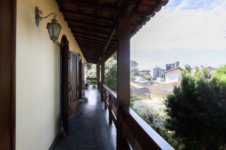 Casa à venda com 1400m², 4 quartos e 5 vagasVaranda do Quarto 3