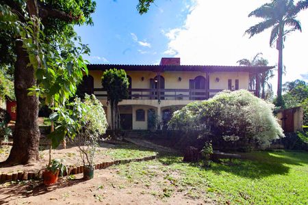 Casa à venda com 1400m², 4 quartos e 5 vagasQuintal