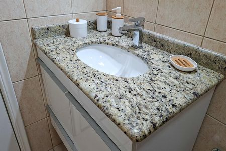 Apartamento para alugar com 85m², 2 quartos e 1 vaga Apartamento para alugar com 85m², 2 quartos e 1 vagaBanheiro da Suíte