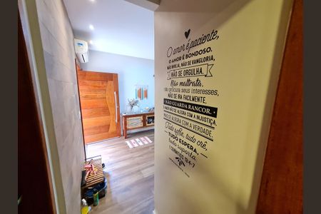 Casa à venda com 67m², 3 quartos e sem vaga