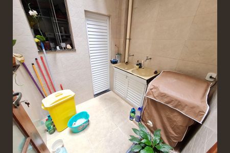 Casa à venda com 67m², 3 quartos e sem vaga