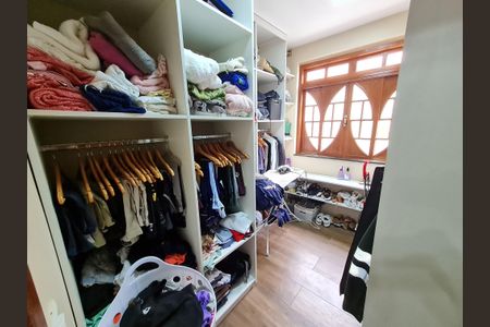 Casa à venda com 67m², 3 quartos e sem vaga