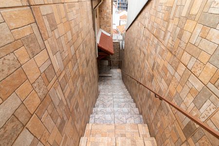 Casa à venda com 134m², 4 quartos e 2 vagasEscada Externa