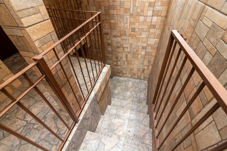 Casa à venda com 134m², 4 quartos e 2 vagasQuintal Inferior - Escada