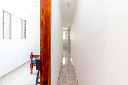 Casa à venda com 134m², 4 quartos e 2 vagasCorredor