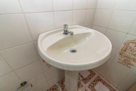 Casa à venda com 134m², 4 quartos e 2 vagasBanheiro 3