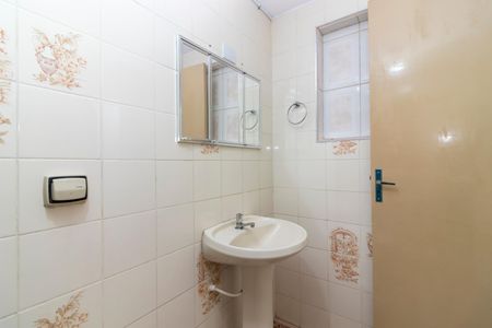 Casa à venda com 134m², 4 quartos e 2 vagasBanheiro 3