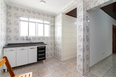 Casa à venda com 134m², 4 quartos e 2 vagasCozinha 1