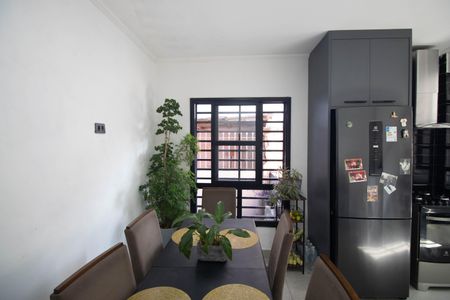 Casa à venda com 130m², 4 quartos e 2 vagasCozinha