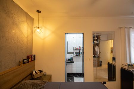 Casa à venda com 130m², 4 quartos e 2 vagasSuíte 2