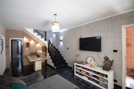 Casa à venda com 130m², 4 quartos e 2 vagasSala