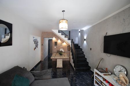 Casa à venda com 130m², 4 quartos e 2 vagasSala