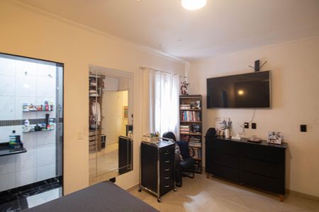 Casa à venda com 130m², 4 quartos e 2 vagasSuíte 2