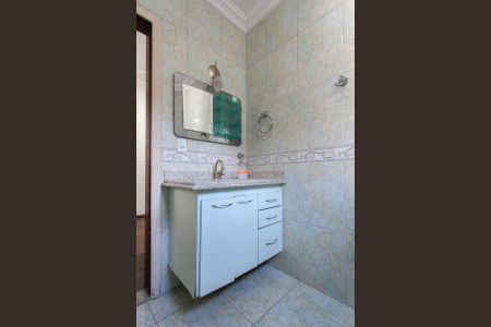 Casa à venda com 600m², 4 quartos e 4 vagasBanheiro da Suíte 2