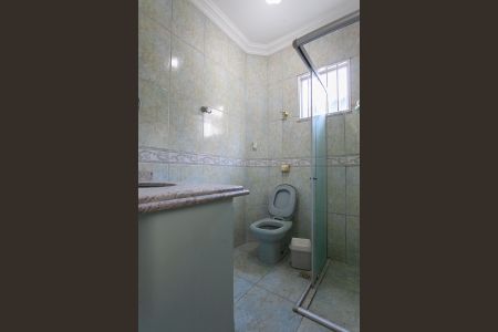 Casa à venda com 600m², 4 quartos e 4 vagasBanheiro da Suíte 2