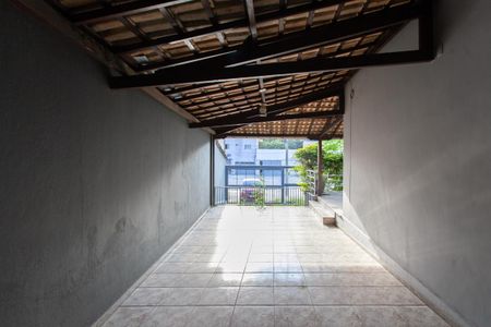 Casa à venda com 600m², 4 quartos e 4 vagasVaranda da Sala 2