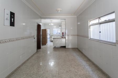 Casa à venda com 600m², 4 quartos e 4 vagasSala 2