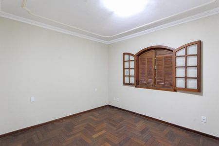 Casa à venda com 600m², 4 quartos e 4 vagasQuarto 1