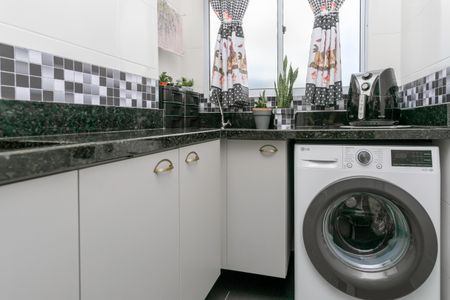 Apartamento à venda com 46m², 2 quartos e 1 vagaCozinha e Área de Serviço