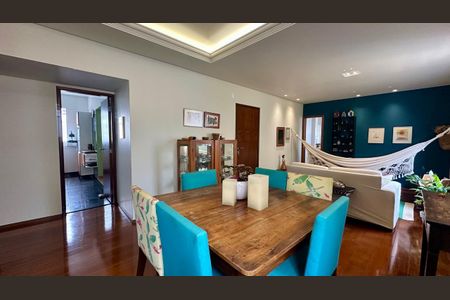 Apartamento à venda com 130m², 4 quartos e 2 vagasSala 