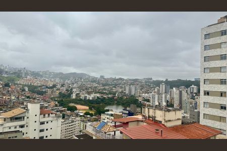 Apartamento à venda com 130m², 4 quartos e 2 vagasVista 