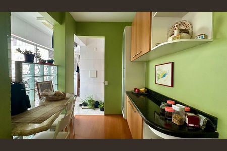 Apartamento à venda com 130m², 4 quartos e 2 vagasCozinha 