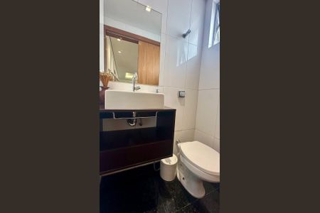 Apartamento à venda com 130m², 4 quartos e 2 vagasLavabo 