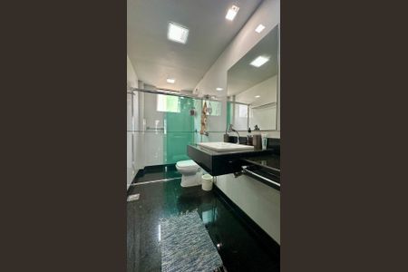 Apartamento à venda com 130m², 4 quartos e 2 vagasBanheiro 