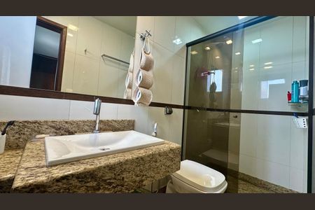 Apartamento à venda com 130m², 4 quartos e 2 vagasBanheiro 