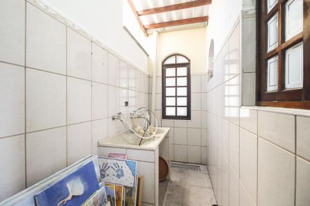 Casa para alugar com 260m², 2 quartos e 1 vagaÁrea de Serviço