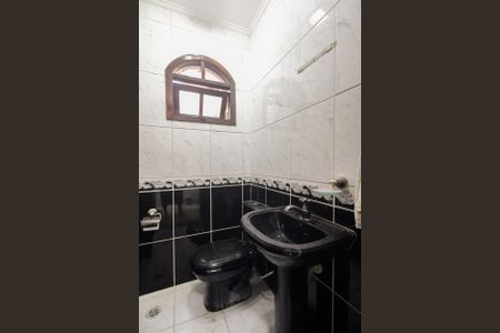 Casa para alugar com 260m², 2 quartos e 1 vagaLavabo