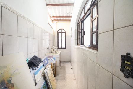 Casa para alugar com 260m², 2 quartos e 1 vagaÁrea de Serviço