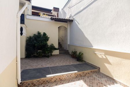 Casa para alugar com 260m², 2 quartos e 1 vagaÁrea comum