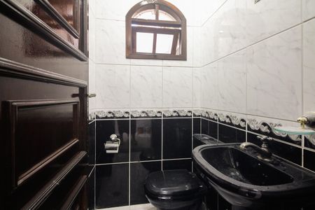 Casa para alugar com 260m², 2 quartos e 1 vagaLavabo