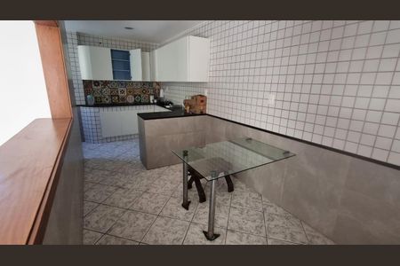 Casa à venda com 180m², 3 quartos e 1 vaga