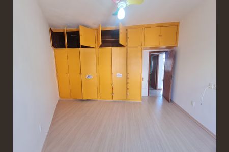 Casa à venda com 180m², 3 quartos e 1 vaga