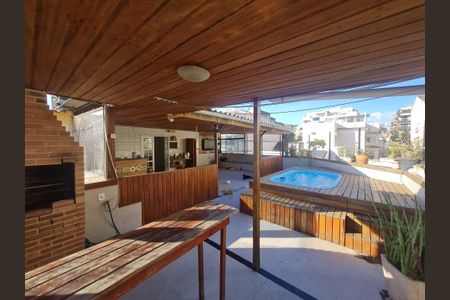 Casa à venda com 180m², 3 quartos e 1 vaga