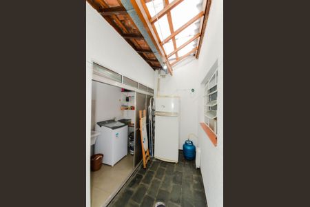 Casa à venda com 72m², 2 quartos e 1 vagaÁrea de Serviço