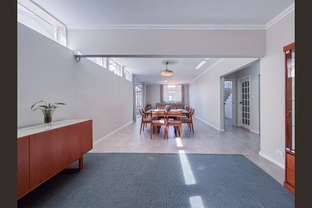 Casa à venda com 485m², 4 quartos e 3 vagas