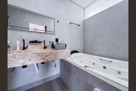 Casa à venda com 485m², 4 quartos e 3 vagas