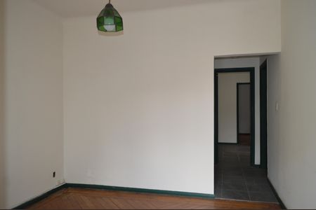 Casa à venda com 183m², 3 quartos e 2 vagasSala