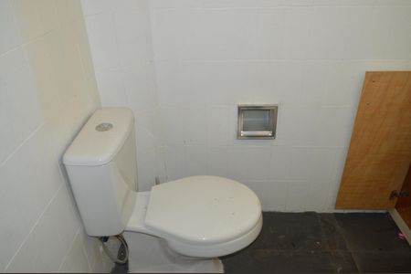 Casa à venda com 183m², 3 quartos e 2 vagasBanheiro