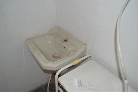 Casa à venda com 183m², 3 quartos e 2 vagasBanheiro de serviço