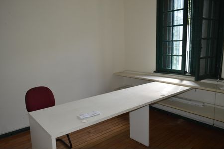 Casa à venda com 183m², 3 quartos e 2 vagasSala